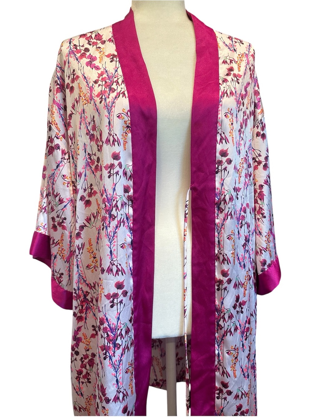Victoria’s Secret Pink Magenta Satin Floral Kimono Robe Size M/L